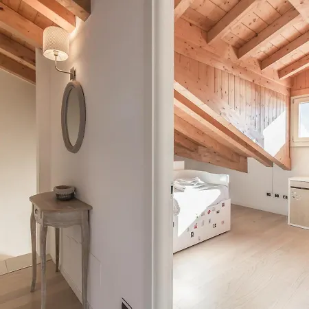 Tulipani 17 - Tremezzina Apartment Tremezzo