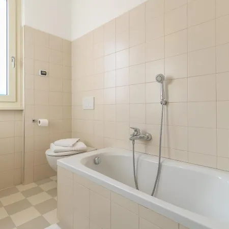 Tulipani 17 - Tremezzina Apartment Tremezzo