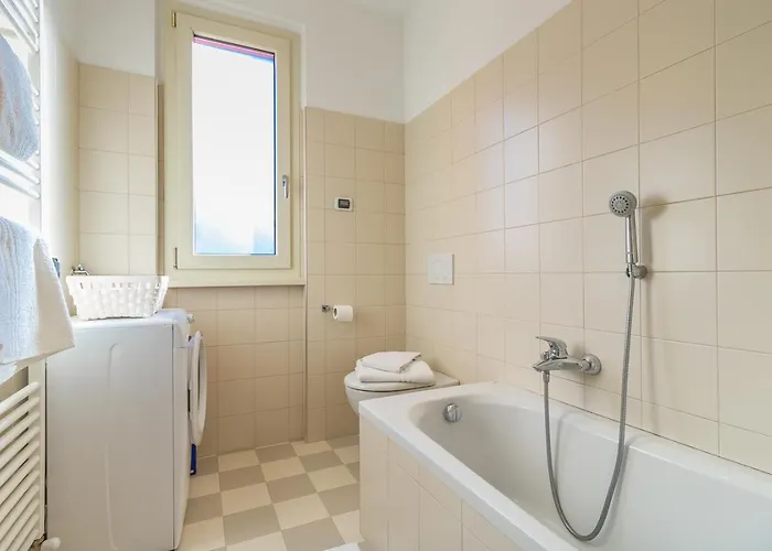 Tulipani 17 - Tremezzina 特雷梅佐